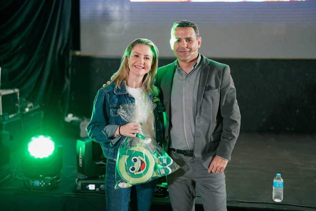 Franqueado Ecodecor reunido com a rede