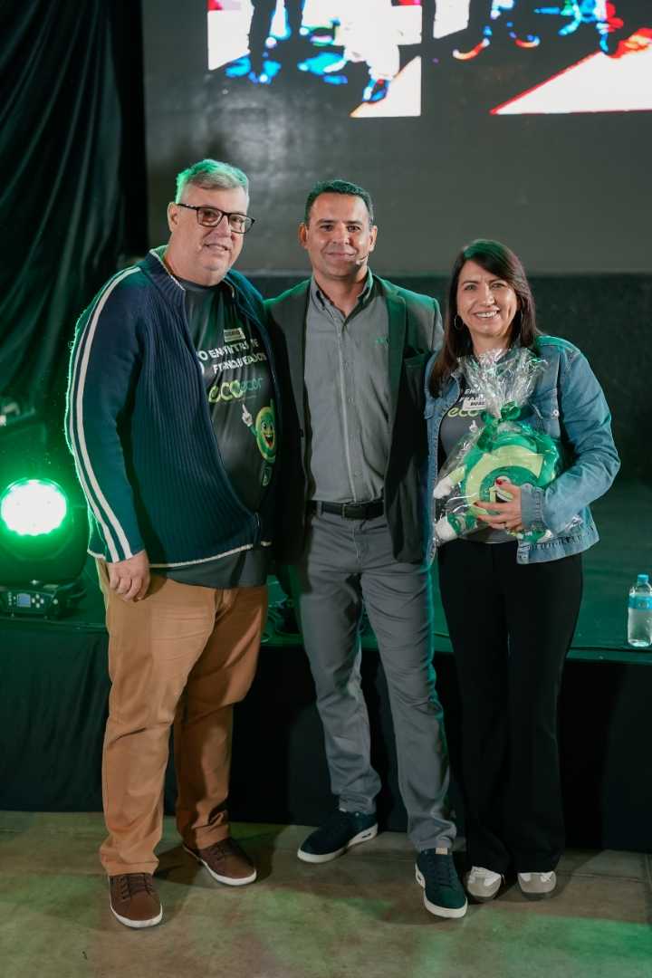 Franqueados reunidos pela Ecodecor